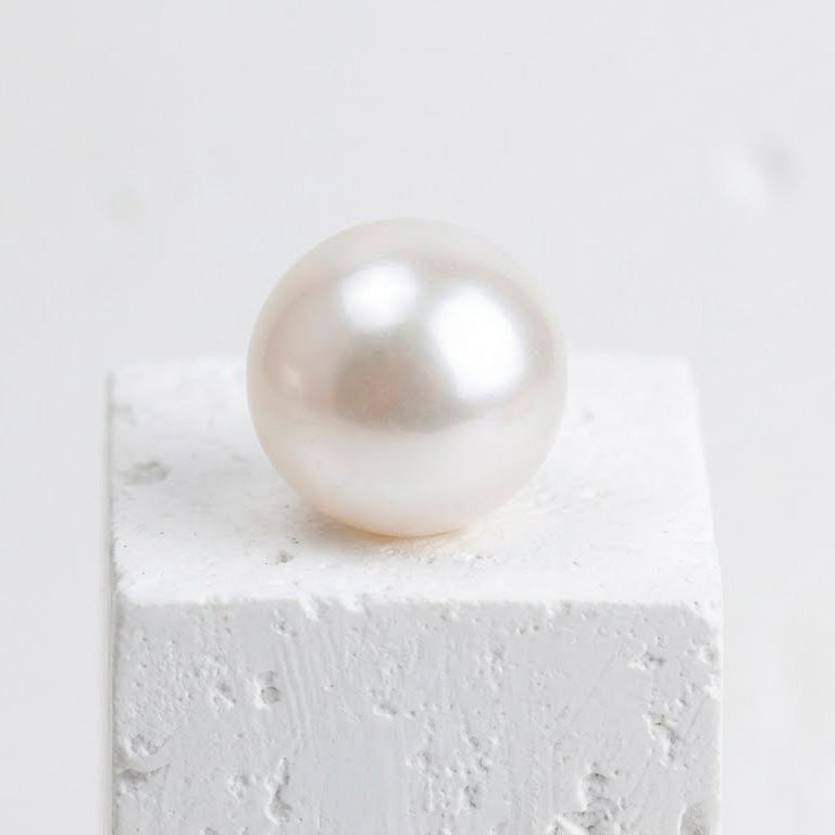 June - Pearl & Alexandrite