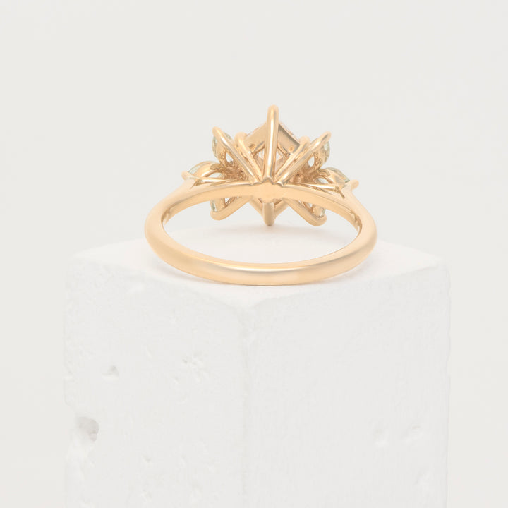 14k Yellow Gold 1.54ct Hexagon Lab-Grown Diamond Engagment Ring with Green Sapphire Accent