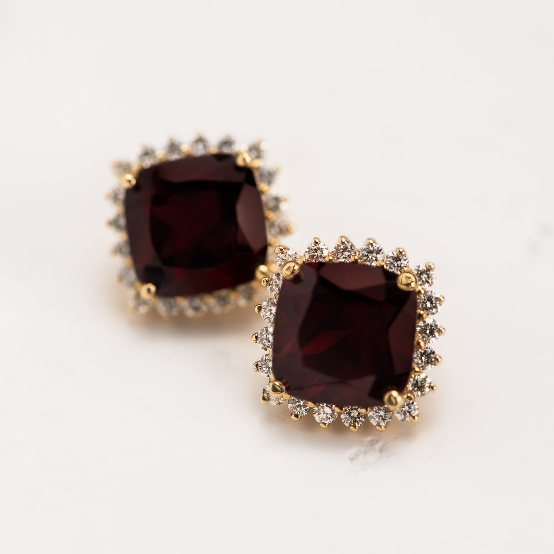 14KW 9.25ctw Cush Garnet & .90