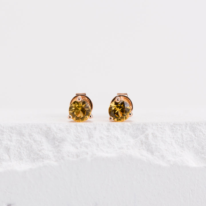 14KR .85ctw Yellow Sapphire St