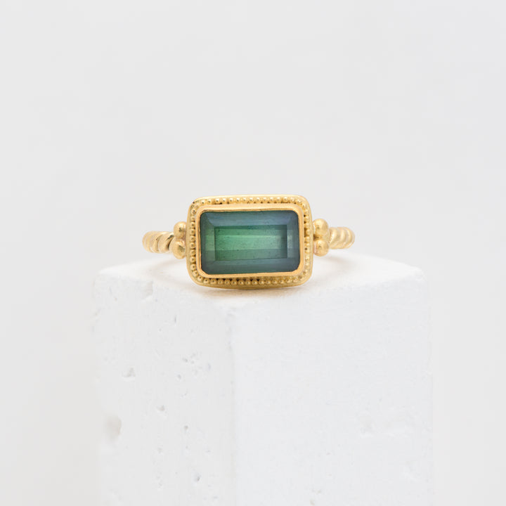 22/18KY Tourmaline Luna Ring