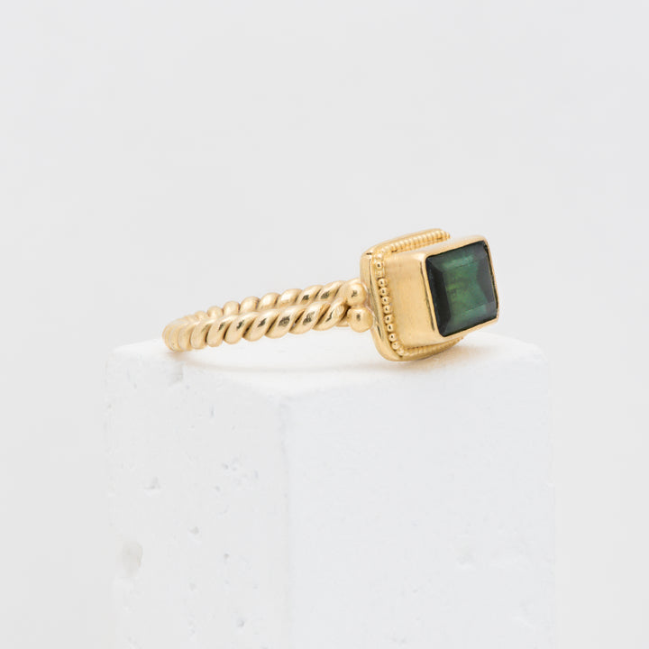 22/18KY Tourmaline Luna Ring