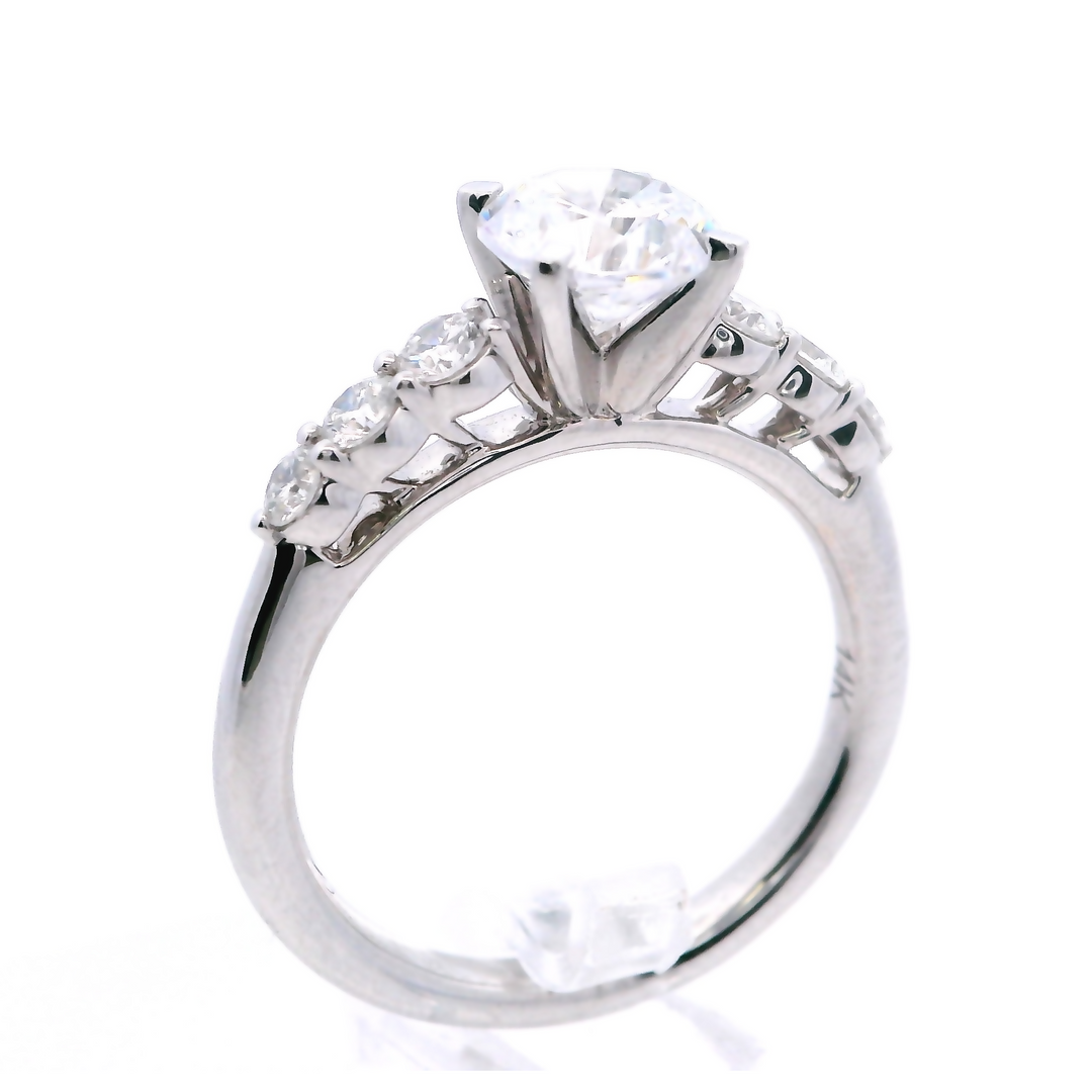 14KW  1ct CZ ctr 6 RBC= 0.37ct