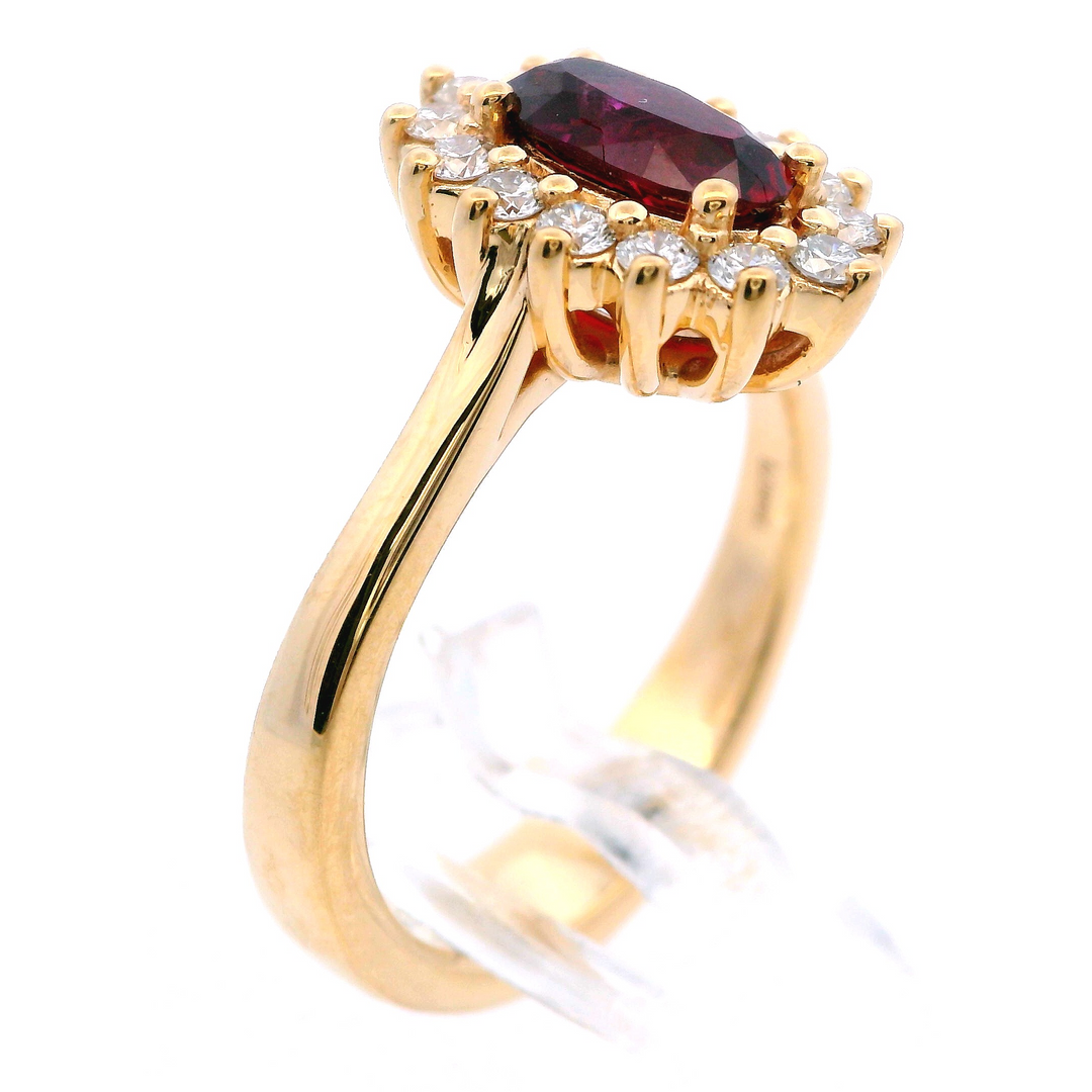 18KY OV Ruby Pigeon Blood Dia