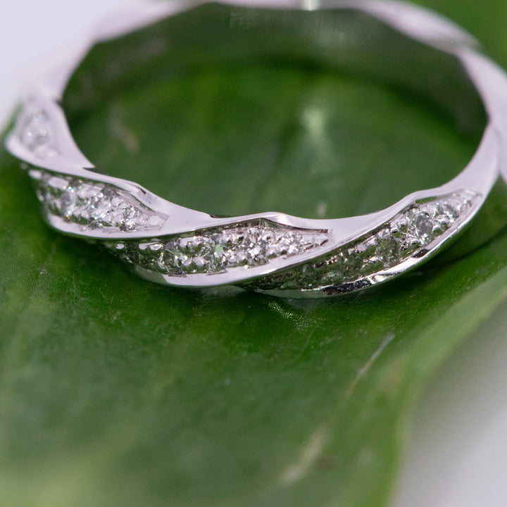 14KW 28 RBC =0.34 ct tw GH/VS