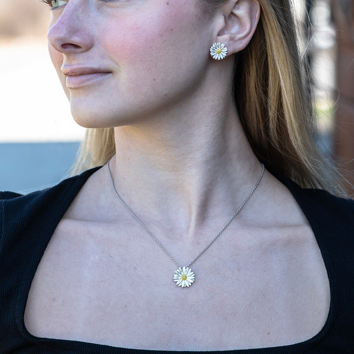 Sterling Silver White Daisy Ne