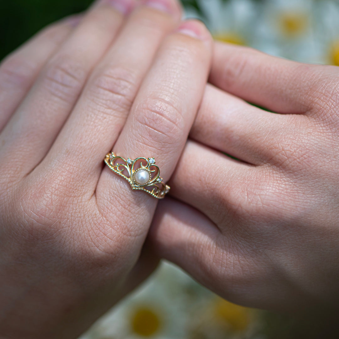 14K Yellow Gold Freshwater Pearl and Diamond Crown Ring