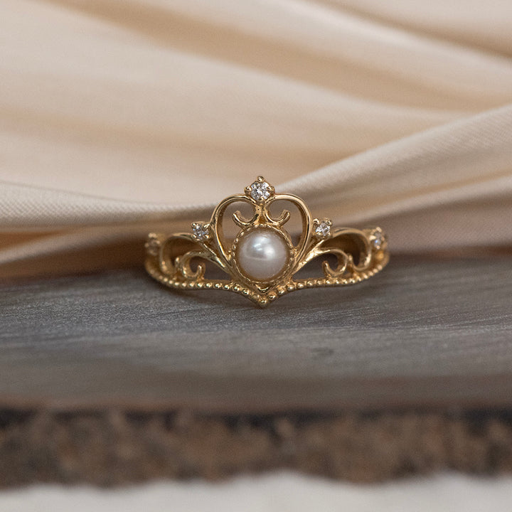 14K Yellow Gold Freshwater Pearl and Diamond Crown Ring