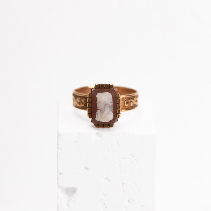 10KR Cameo Ring