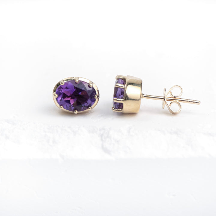 14K Yellow Gold Amethyst Oval Stud Earrings