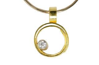 22 Karat Gold Diamond Circle Pendant