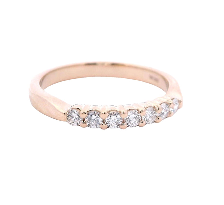 14K Yellow Gold 7 Diamond Shared Prong Band (Size 7)