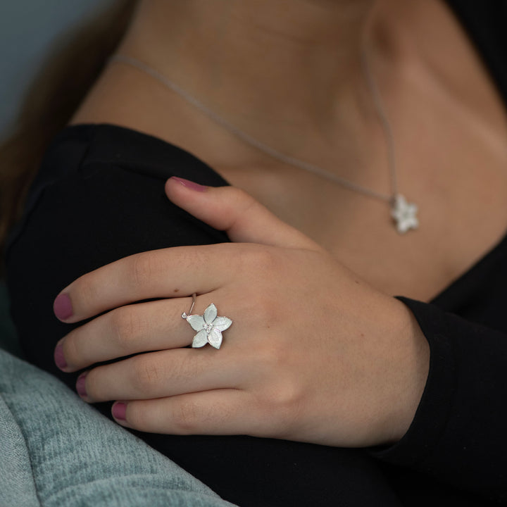 SS White Sapphire Stephanotis